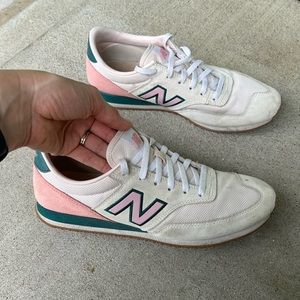 New Balance Tennis Shoes